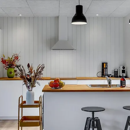 Gorgeous In With Kitchen Feriehus
